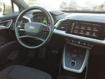 Audi Q4 E-tron 35 — photo 9