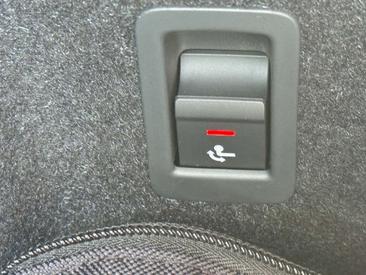 Audi Q3 S Line 40 TDI — photo 22