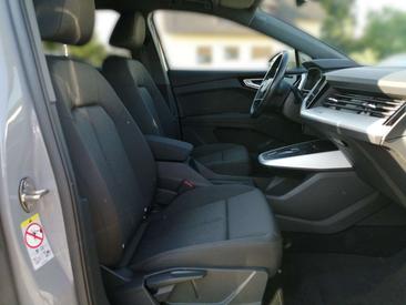 Audi Q4 E-tron 35 — photo 13