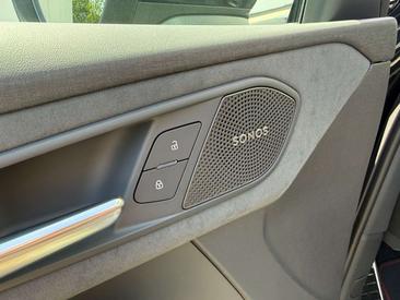 Audi Q3 S Line 40 TDI — photo 29