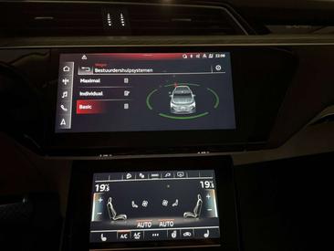 Audi Q8 E-tron S Line 340PK — photo 13