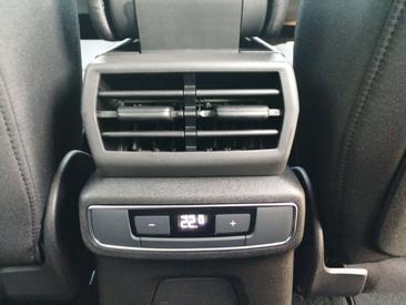 Audi Q4 E-tron 35 — photo 18