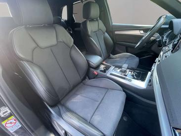 Audi Q5 S Line 50 TFSI E — photo 18