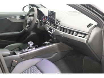 Audi RS4 — photo 17