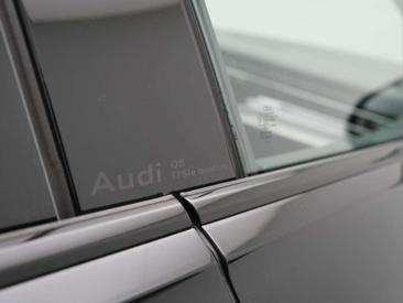 Audi Q8 E-hybrid — photo 8