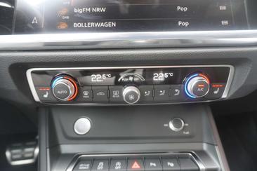 Audi Q3 S Line 40 TFSI — photo 20