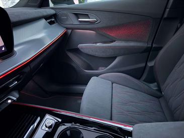Audi Q3 S Line 40 TDI — photo 47