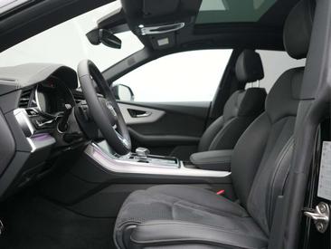 Audi Q8 E-hybrid — photo 10