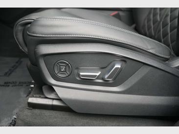 Audi Q7 S Line 60 TFSI E — photo 16