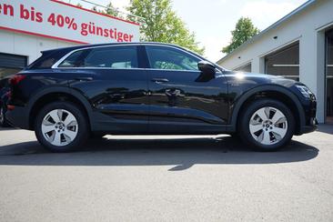 Audi E-tron 50 — photo 2