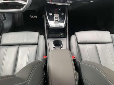 Audi Q4 E-tron Ambiente 40 E-tron — photo 12