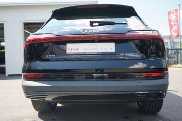 Audi E-tron 50 — photo 15