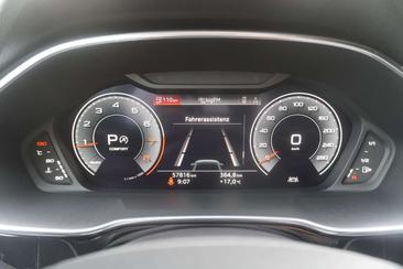 Audi Q3 S Line 40 TFSI — photo 24
