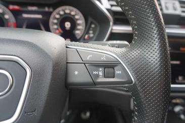Audi Q3 S Line 40 TFSI — photo 26