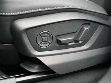 Audi Q8 E-hybrid — photo 17