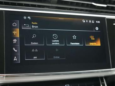 Audi Q8 E-hybrid — photo 20