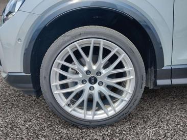 Audi Q2 Advanced 35 TFSI — photo 10