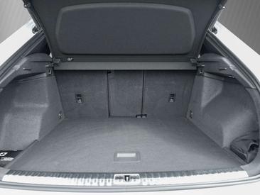 Audi Q3 S Line 35 TDI — photo 6
