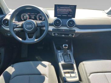 Audi Q2 Advanced 35 TFSI — photo 12