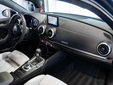 Audi RS3 Sportback — photo 7