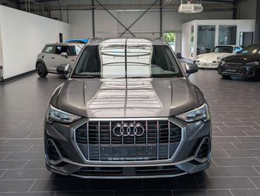Audi Q3 S Line 35 TFSI — photo 3