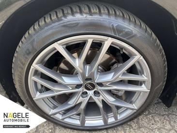 Audi Q4 E-tron S Line 40 — photo 6