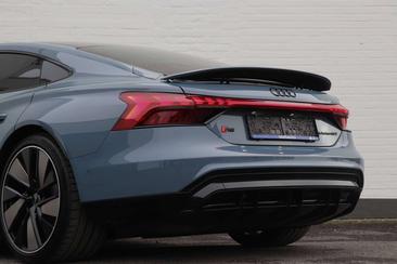 Audi RS E-tron GT — photo 13