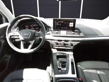 Audi Q5 Sportback 40 TDI — photo 13