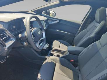 Audi Q4 E-tron S Line 55 — photo 11