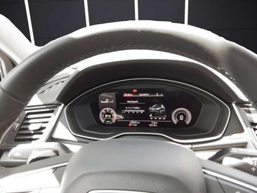 Audi Q5 Sportback 40 TDI — photo 17