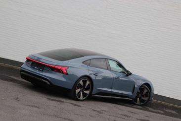 Audi RS E-tron GT — photo 19