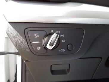 Audi Q5 Sportback 40 TDI — photo 19