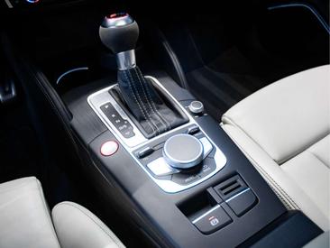Audi RS3 Sportback — photo 17