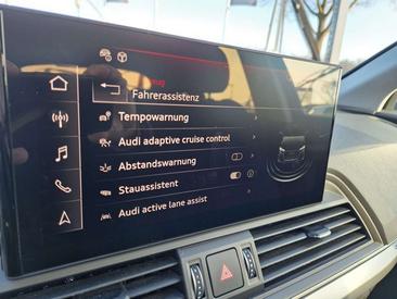 Audi Q5 S Line 40 TDI — photo 25