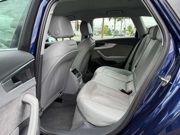 Audi A4 Design 40 TDI — photo 10