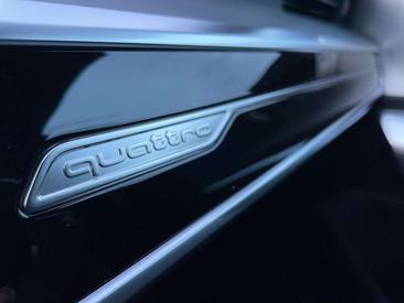 Audi A6 S Line Avant 45 TDI — photo 17