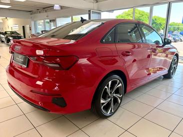Audi A3 Advanced S Line 35 TFSI — photo 2