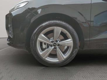 Audi Q3 30 TDI — photo 20