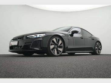 Audi E-tron GT — photo 28