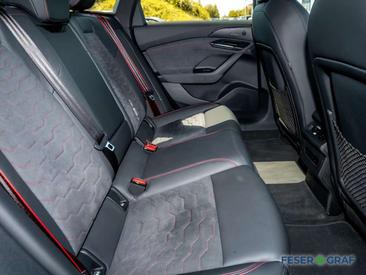 Audi S6 Avant — photo 6