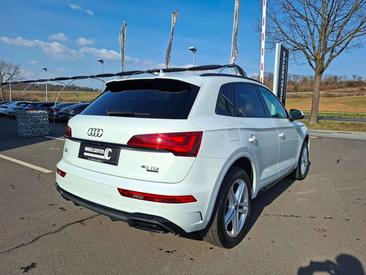 Audi Q5 S Line 40 TDI — photo 7