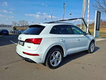Audi Q5 S Line 40 TDI — photo 8