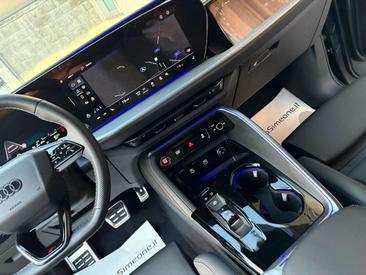 Audi Q5 S Line Edition 30 TDI — photo 19