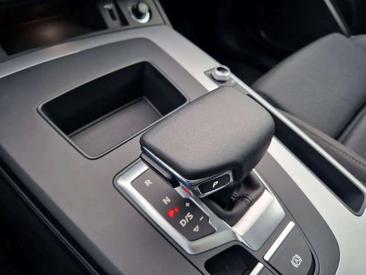 Audi Q5 S Line 40 TDI — photo 30