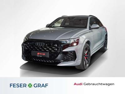 Audi RSQ8 Performance