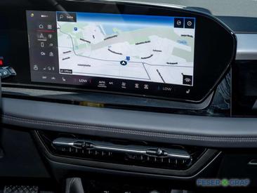 Audi Q6 E-tron S-LINE — photo 4