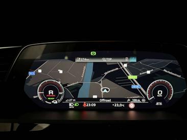 Audi SQ8 E-tron — photo 25