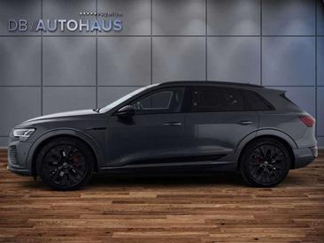 Audi Q8 E-tron S Line 50 — photo 7
