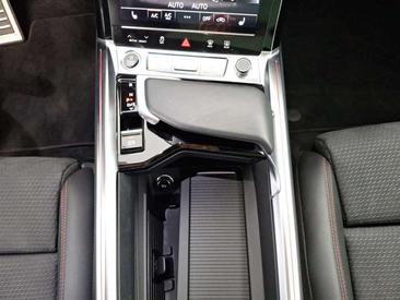 Audi Q8 E-tron S Line 50 — photo 16