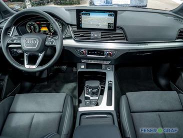 Audi Q5 S Line 55 TFSI E — photo 8
